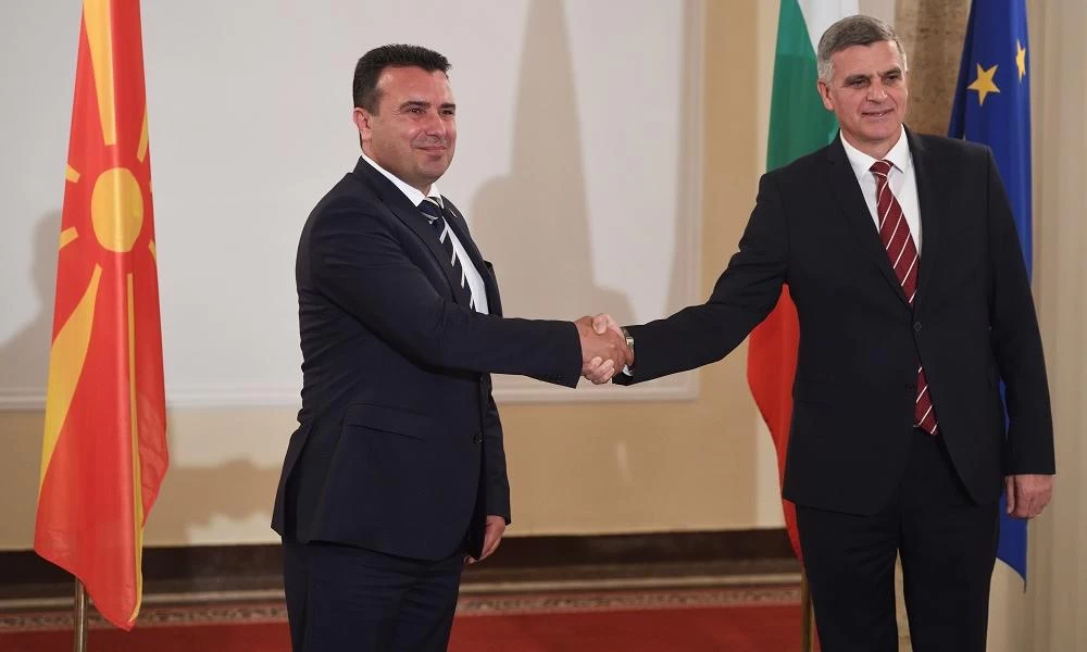 Άκαρπη η συνάντηση Ζάεφ-Ράντεφ - Απειλεί με βέτο η Βουλγαρία